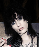 Emo/goth/alt stans