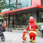 Jollibebots hang out rawrstar pareh