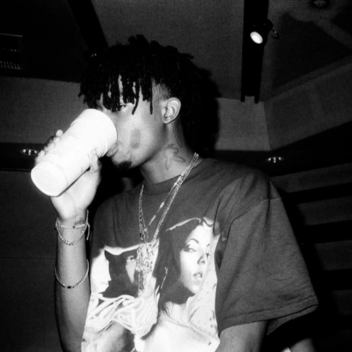 𝑻𝒉𝒆 𝑻𝒉𝒖𝒈 𝑳𝒊𝒇𝒆