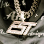 ヤEst; R