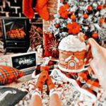 » holls closet «