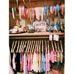 - lolas closet -