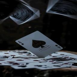 ♠