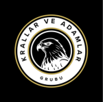 Krallar ve adamlarin olduğu bir grup Emiralp grubu