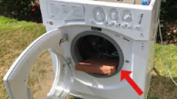 Zniszczenie pralki X