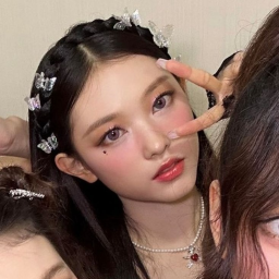 ✩