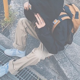 ✦