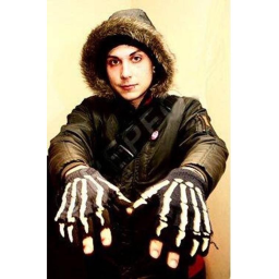 FRANK IERO NUMBER 1 FANS WORSHIPPING CLUBROOM