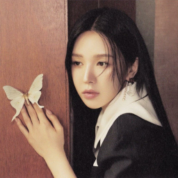 •. ❀