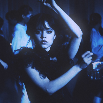 ◤ 𝖂𝖍𝖊𝖓 𝖙𝖍𝖊 𝕾𝖚𝖓🌞◥