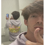 Albert Flamingo Fan Clue