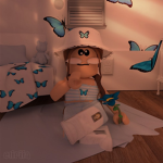 Mariella_Plays
