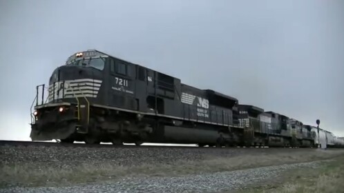 Railfan Amtrak Conrail & NS Train