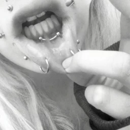 ﾒ icon