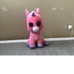 Unicorn powers it can fly to its heart