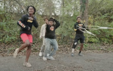 Symulator wstrząsów (taniec IShowSpeed)