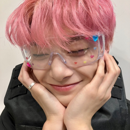 I.N (Stray Kids) Pink Hair Roblox decal