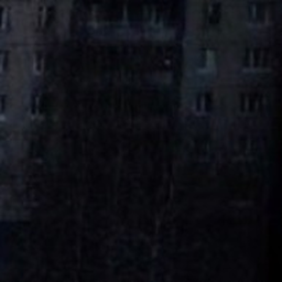♱