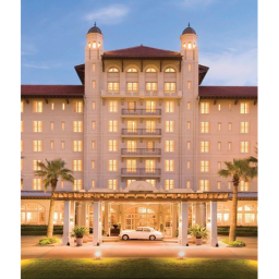 Lake Shores Hotel