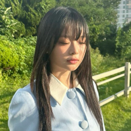 ❀