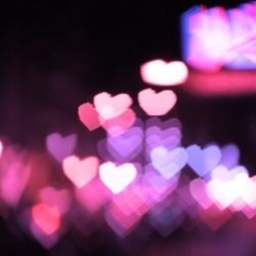 <3