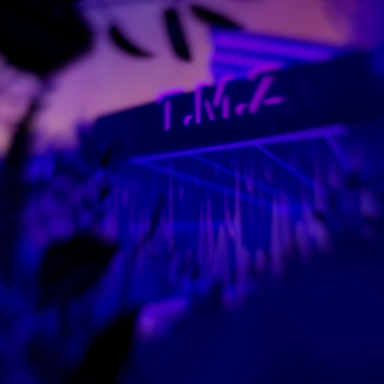  Unicked Vibe Hangout.  Closed World 