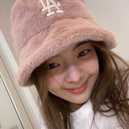 ✶