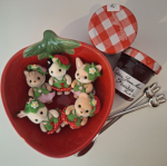 •Strawberries hangout!•