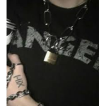 Alexs' clothes