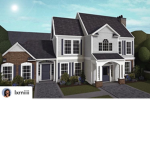 BLOXBURG BUILDERS <3<3<3