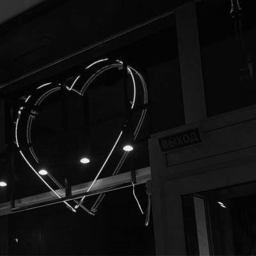 ♥