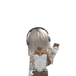 @4brookee