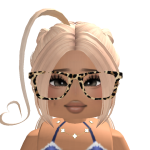 @Candyqueenrobyn
